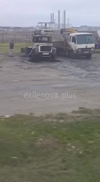 Fire burning in Taman port as result of the overnight attack 