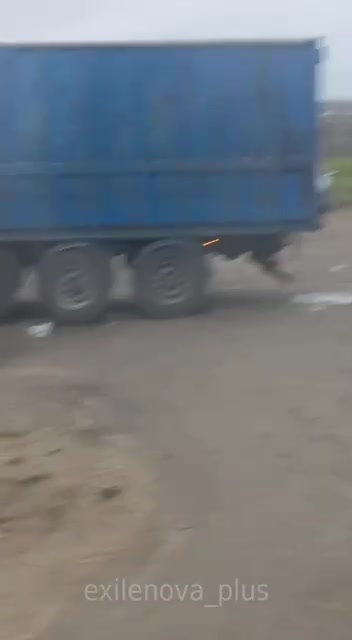 Fire burning in Taman port as result of the overnight attack 