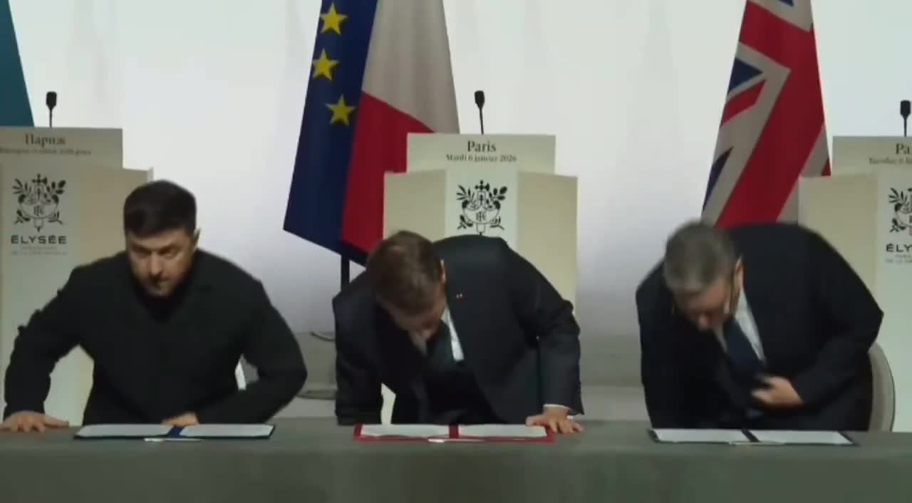 During the meeting of the Coalition of the Willing in Paris, Ukrainian President Zelensky, French President Macron and British Prime Minister Starmer signed a declaration of intent on the deployment of a multinational force in Ukraine following a ceasefire