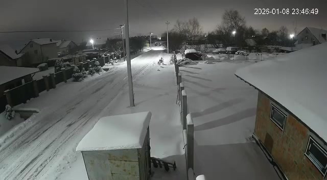 Alleged video of strike of intermediate-range ballistic missile (IRBM) with Multiple independently targetable reentry vehicle (MIRV) against Lviv