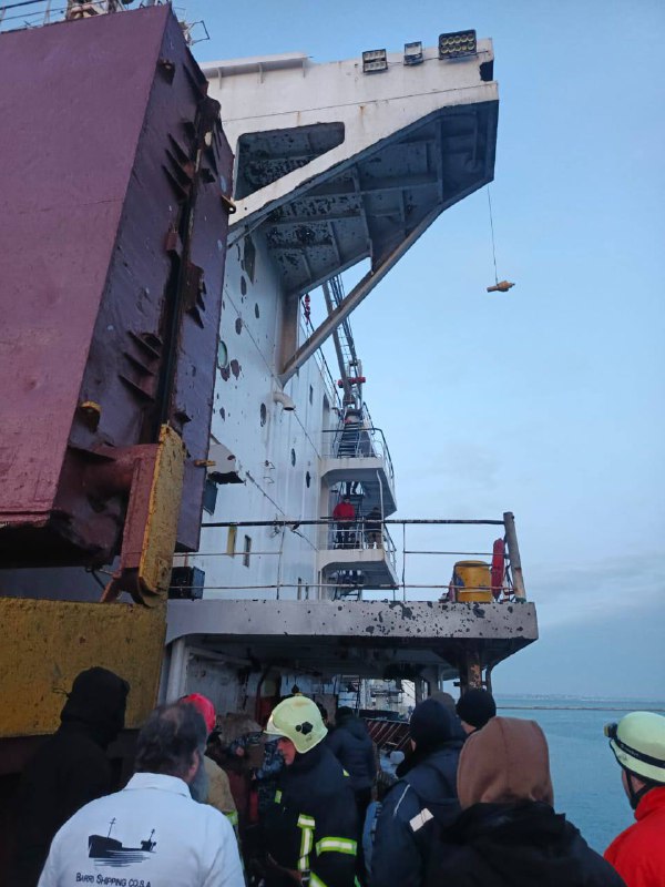 Russia attacked 2 civilian ships with the strike drones, - Deputy Prime Minister for Reconstruction Kuleba. Port of Chornomorsk: the ship was under the foreign flag of Saint Kitts and Nevis, was heading to load grain cargo within the Ukrainian Sea Corridor. As a result of the attack, a crew member, a Syrian citizen, killed. Port of Odesa: the ship, which was transporting soybeans, was under the flag of the Comoros Islands. Preliminary, there are casualties