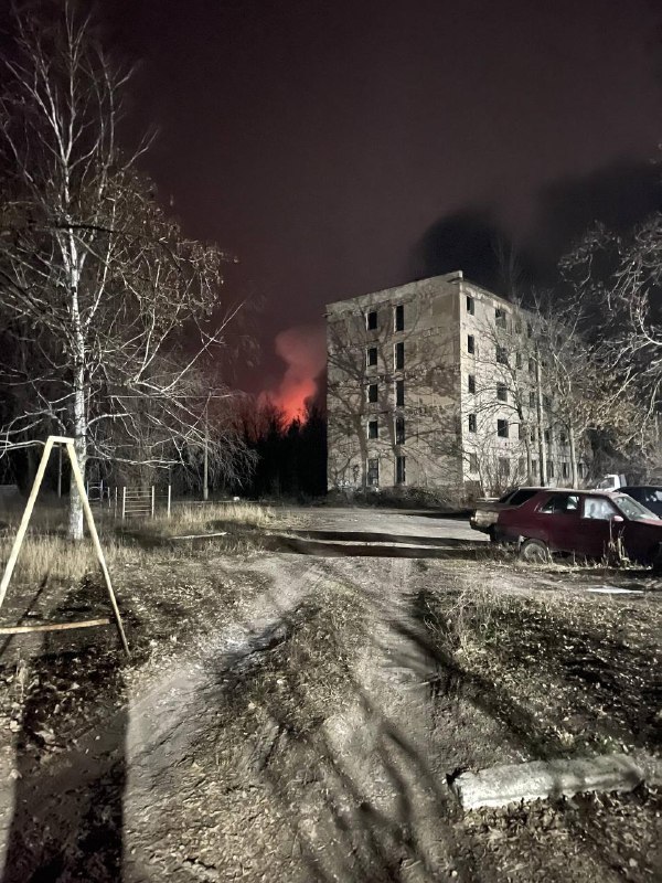 Explosions and fire were reported in Makiivka