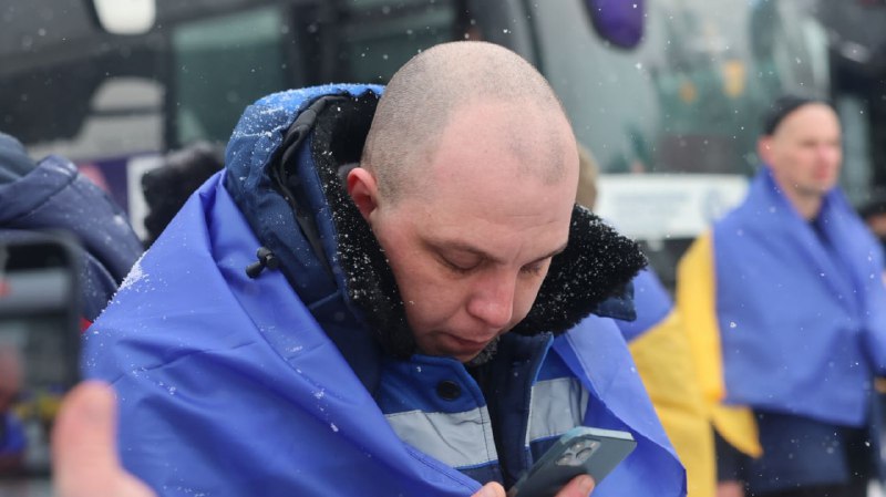 157 Ukrainian servicemen and civilians were released from the Russian captivity in a new prisoners exchange 