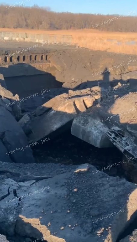 Bridge was destroyed as result of an airstrike at the bridge in Vasylivka of Zaporizhzhia region 