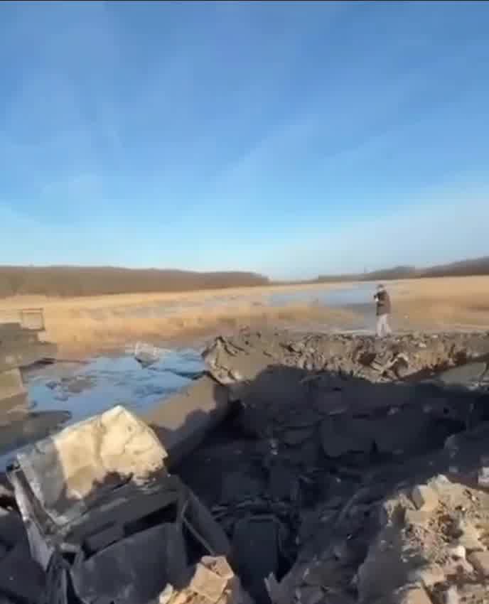 Bridge in Vasylivka was fully destroyed 