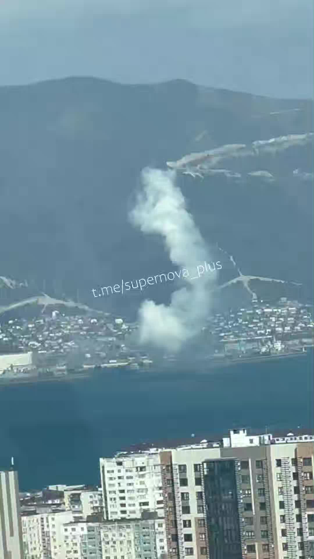 La defensa aérea funcionó en Novorossiysk, Krai de Krasnodar, Rusia.