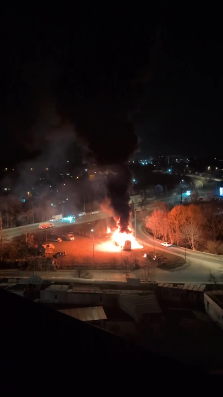 A bus caught fire in Lviv, explosion was audible prior to it