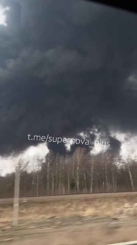 Fire at the fuel reservoirs at Ust-Luga port 