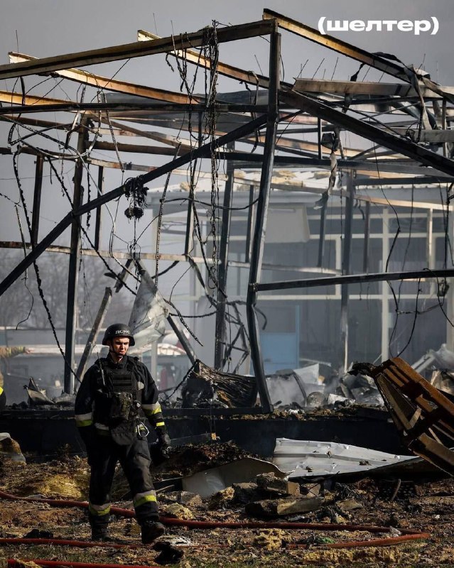 1 person killed,  3 wounded as result of ballistic missile strike at the enterprise in Chernihiv today