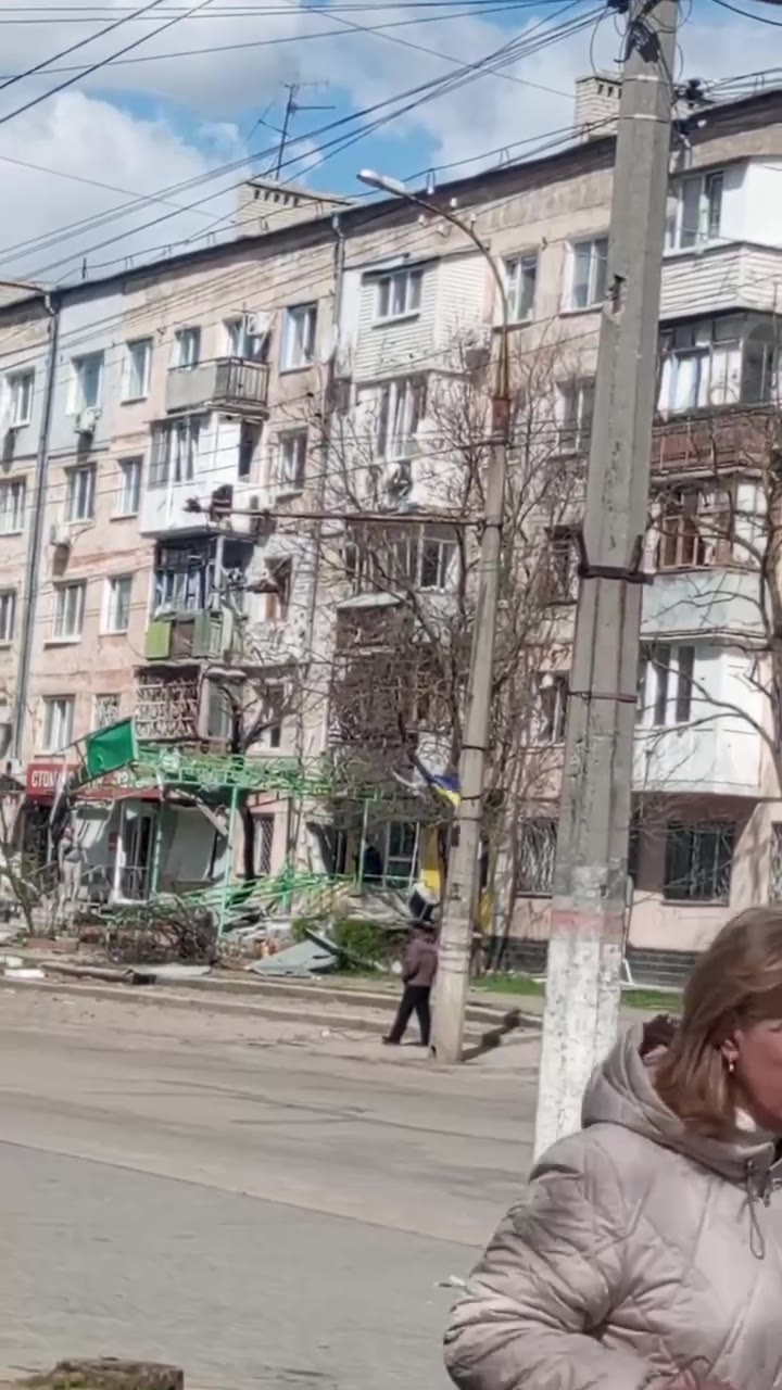 Trois personnes blessées lors d'un bombardement à Kherson