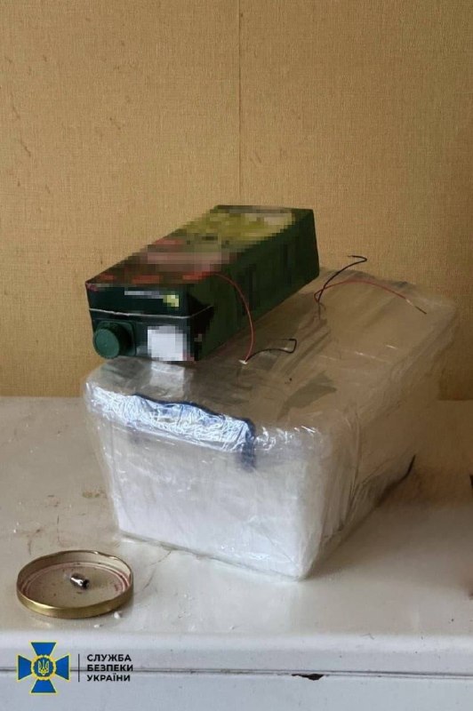Security Service of Ukraine detained a Russian agent couple in Kharkiv who were preparing a terrorist attack in the city center. They planned to plant an explosive device in a crowded place and detonate it remotely.