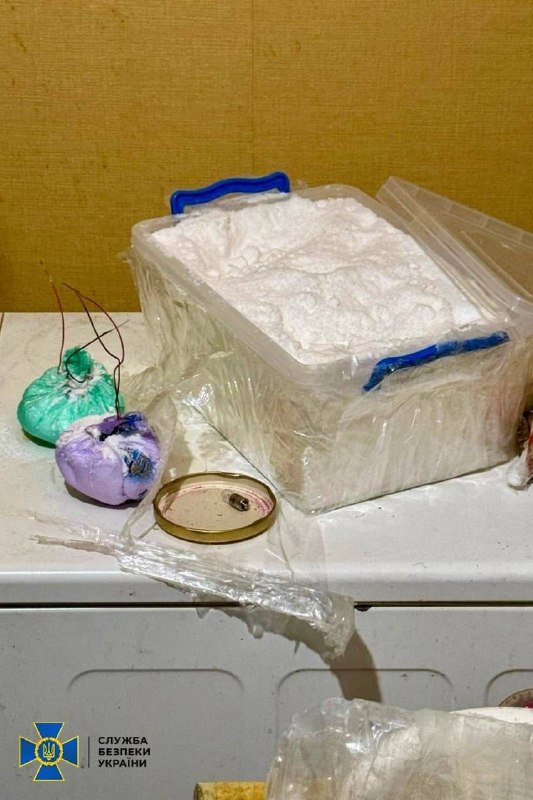 Security Service of Ukraine detained a Russian agent couple in Kharkiv who were preparing a terrorist attack in the city center. They planned to plant an explosive device in a crowded place and detonate it remotely.