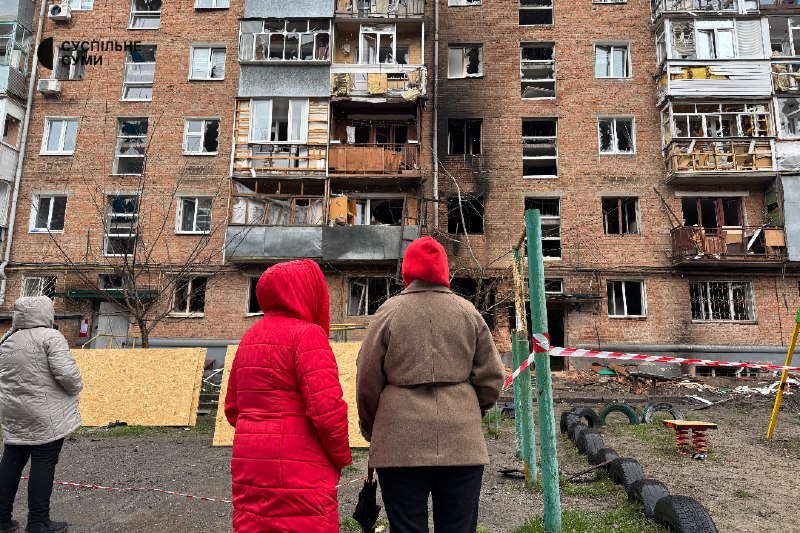 Sumy'de insansız hava aracı saldırısı sonucu 16 kişi yaralandı.