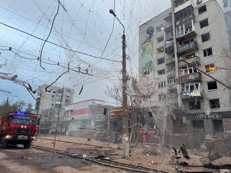 1 person wounded as result of an airstrike with FAB-1500 bomb in central part of Sloviansk