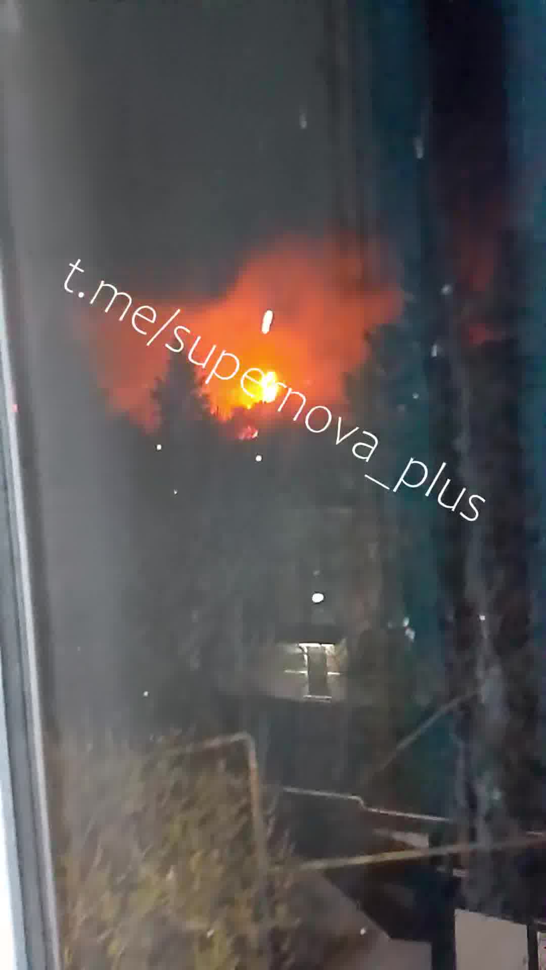 Fire at the oil refinery in Tuapse after explosions overnight