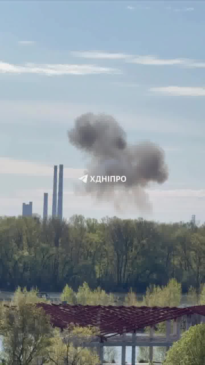 Multiple explosions reported in Dnipro city. Drones raid 