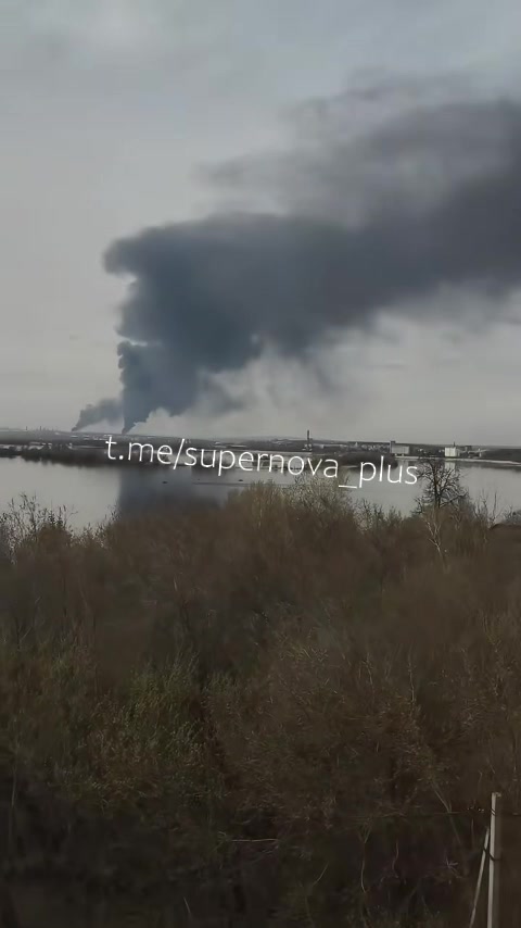 Smoke rising near Syzran oil refinery as result of drone strikes