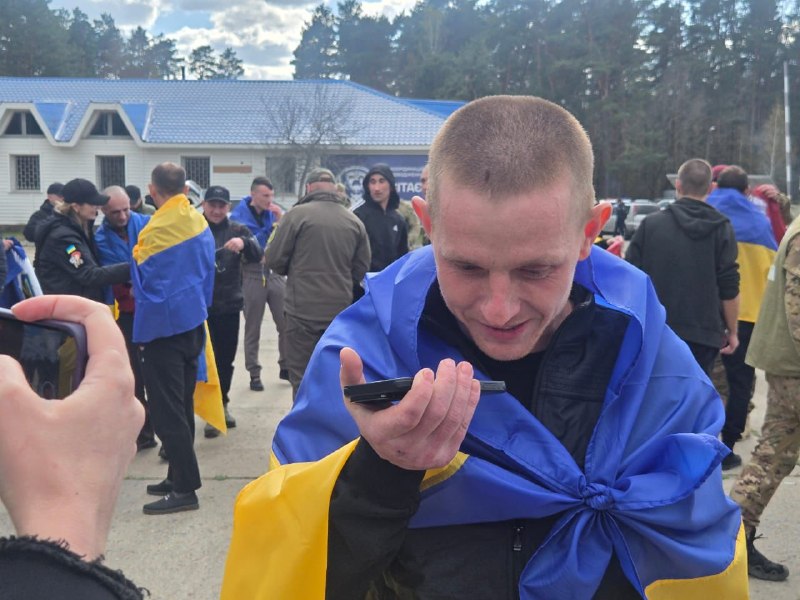 193 Ukrainian soldiers are returning home as part of the prisoners swap with Russia