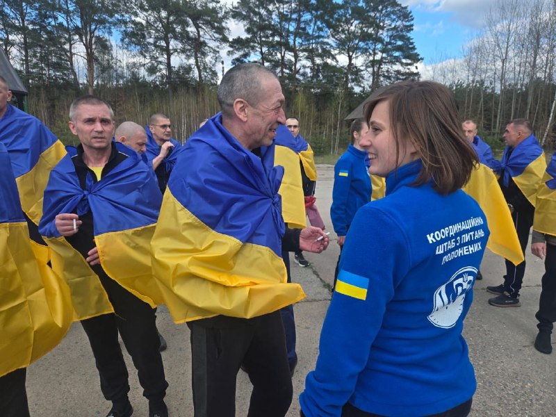 193 Ukrainian soldiers are returning home as part of the prisoners swap with Russia