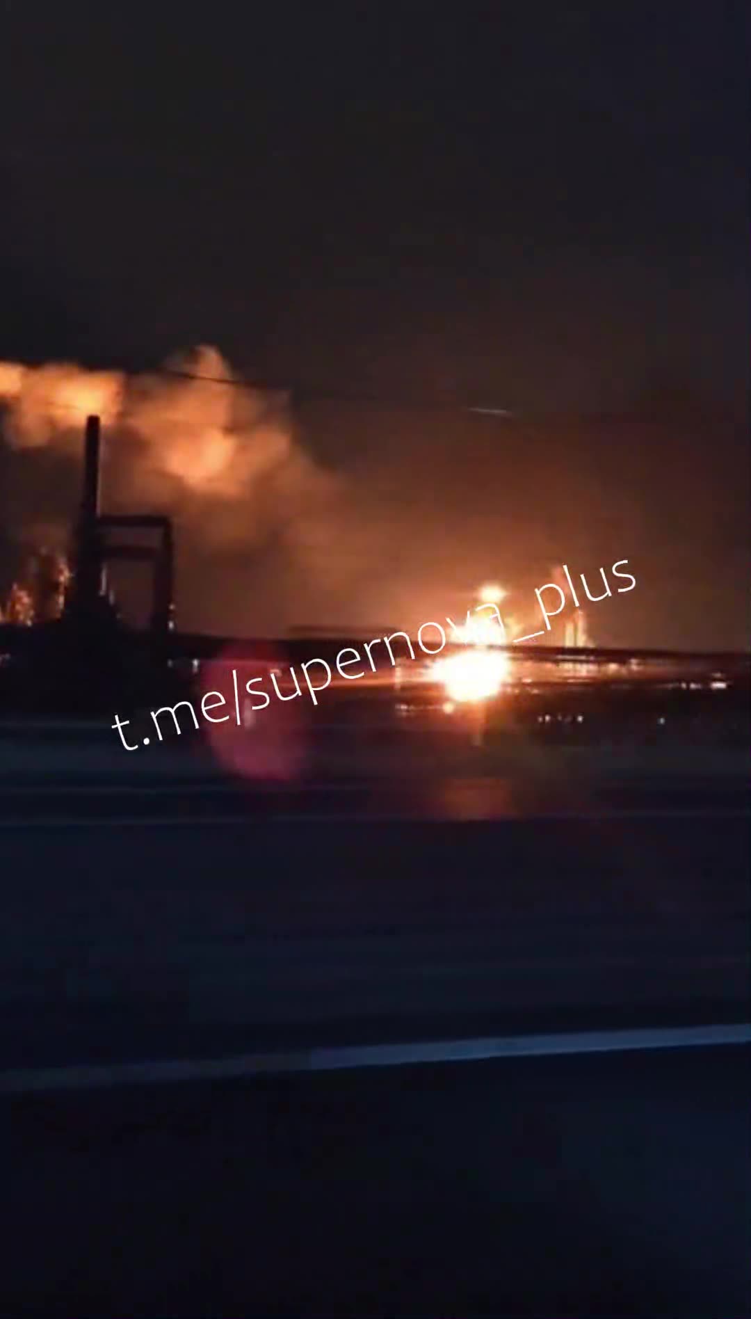 Explosions were reported at the Yaroslavl oil refinery