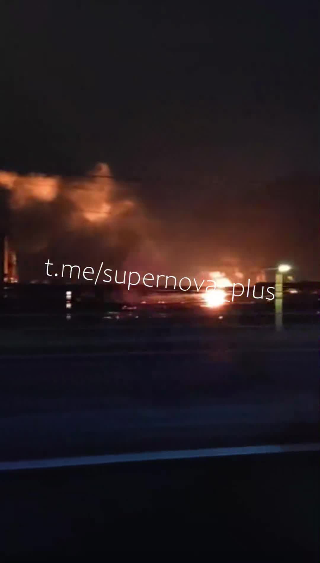 Explosions were reported at the Yaroslavl oil refinery