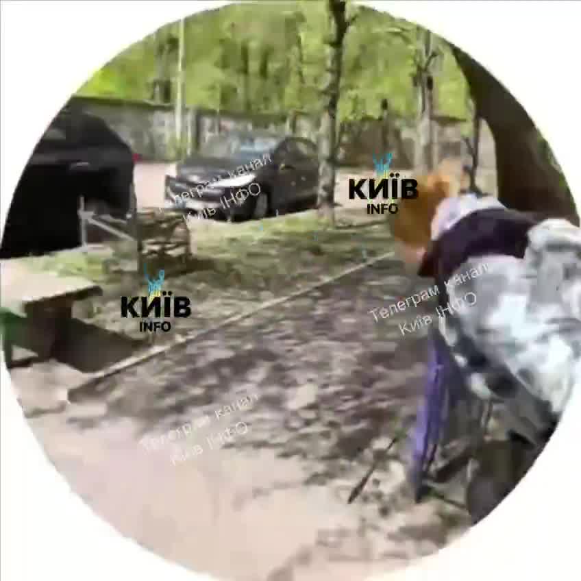 Drone crashed into the yard in Kyiv