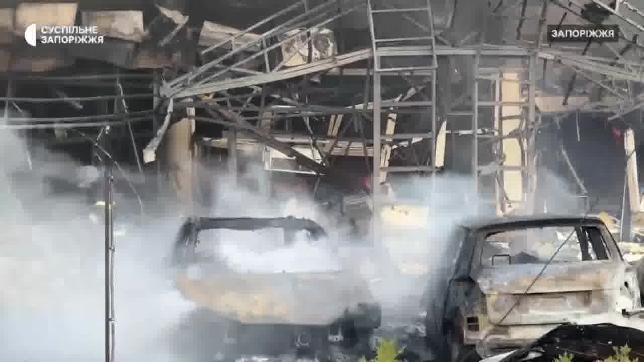 Damage in Zaporizhzhia as result of airstrike with glide bomb