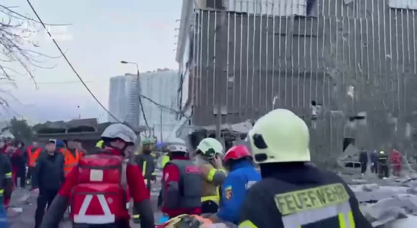 Russian missile destroyed a residential house in Kyiv