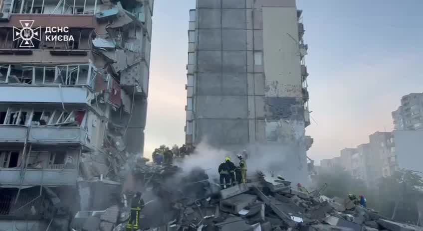 Russian missile destroyed a residential house in Kyiv