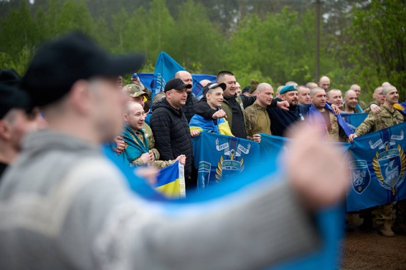 205 Ukrainian servicemen returned from Russian captivity as the first stage of 1000 on 1000 prisoners exchange