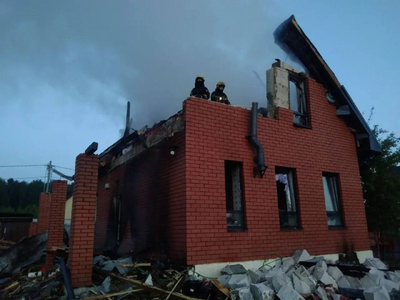 According to Russian media, citing Russian authorities, at least 3 people killed, and over 17 wounded, including 12 at the oil refinery in Kapotnya, as result of drones strikes 