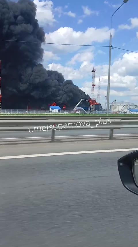 Fire continues at the pumping station in Moscow region