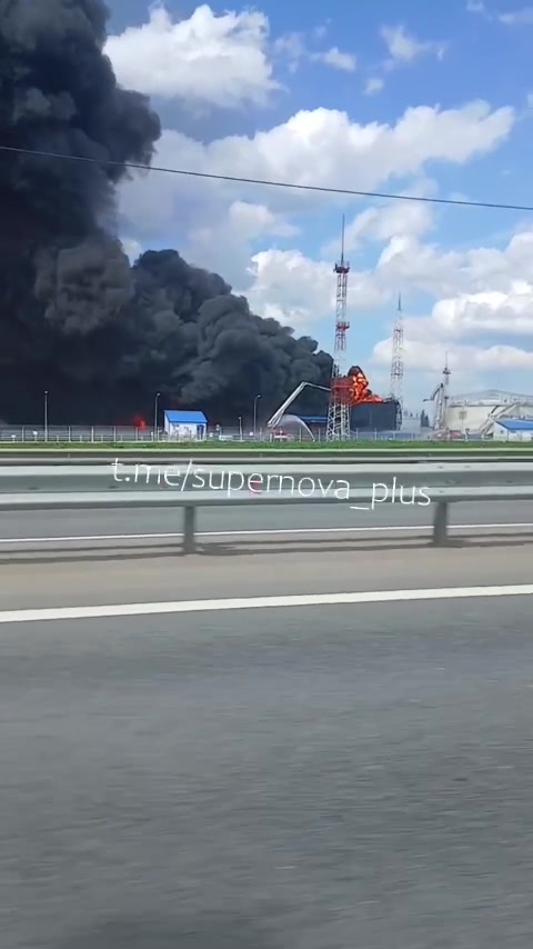 Fire continues at the pumping station in Moscow region