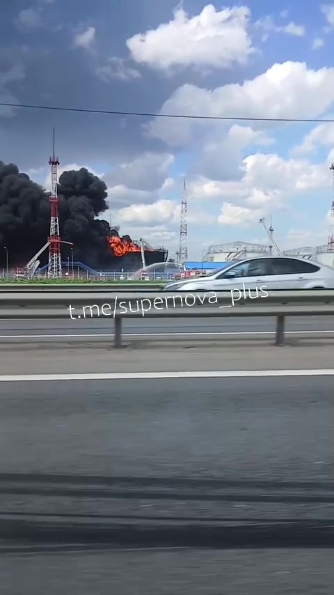 Fire continues at the pumping station in Moscow region