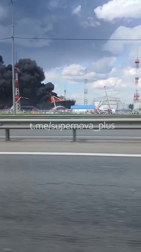 Fire continues at the pumping station in Moscow region