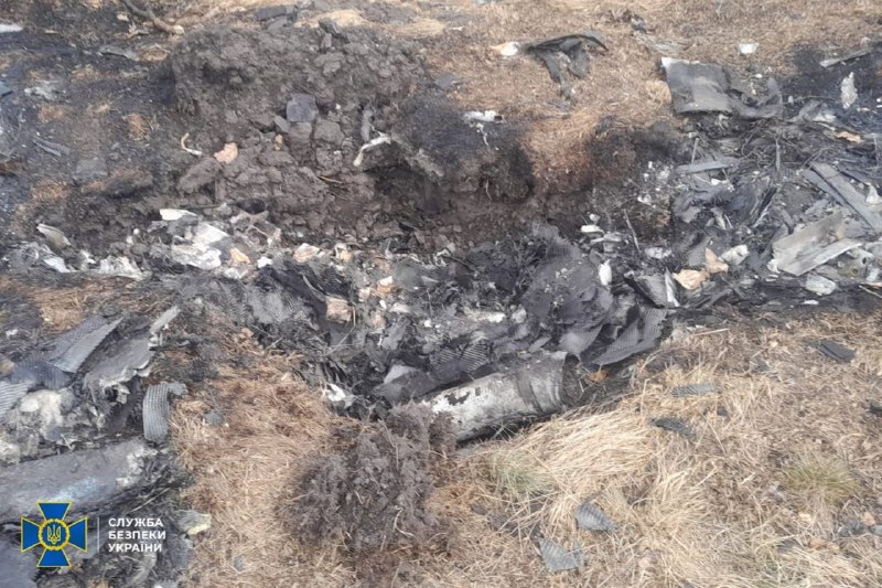 Security Service of Ukraine announced the detection of increased radiation levels on the wreckage of a Russian drone after the attack on the Chernihiv region in April. According to the service, depleted uranium elements were found in the warhead of the R-60 missile, which the Russian Federation uses together with the Geran-2 drones. A radiation level exceeding the natural background was recorded near the wreckage, and they were taken out for safe storage