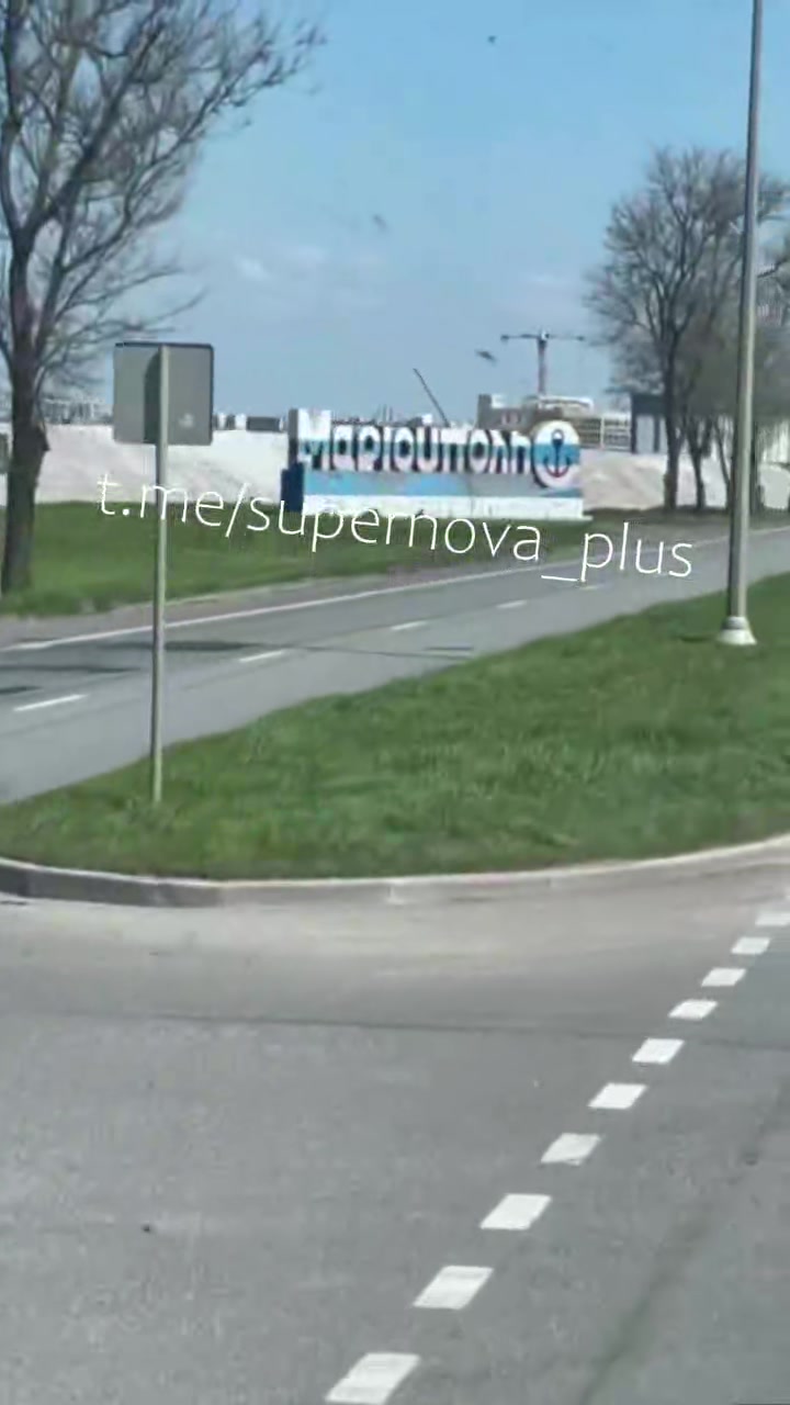 Video published showing targeted fuel trucks at Mariupol-Taganrog hihghway