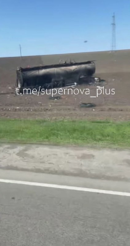 Video published showing targeted fuel trucks at Mariupol-Taganrog hihghway