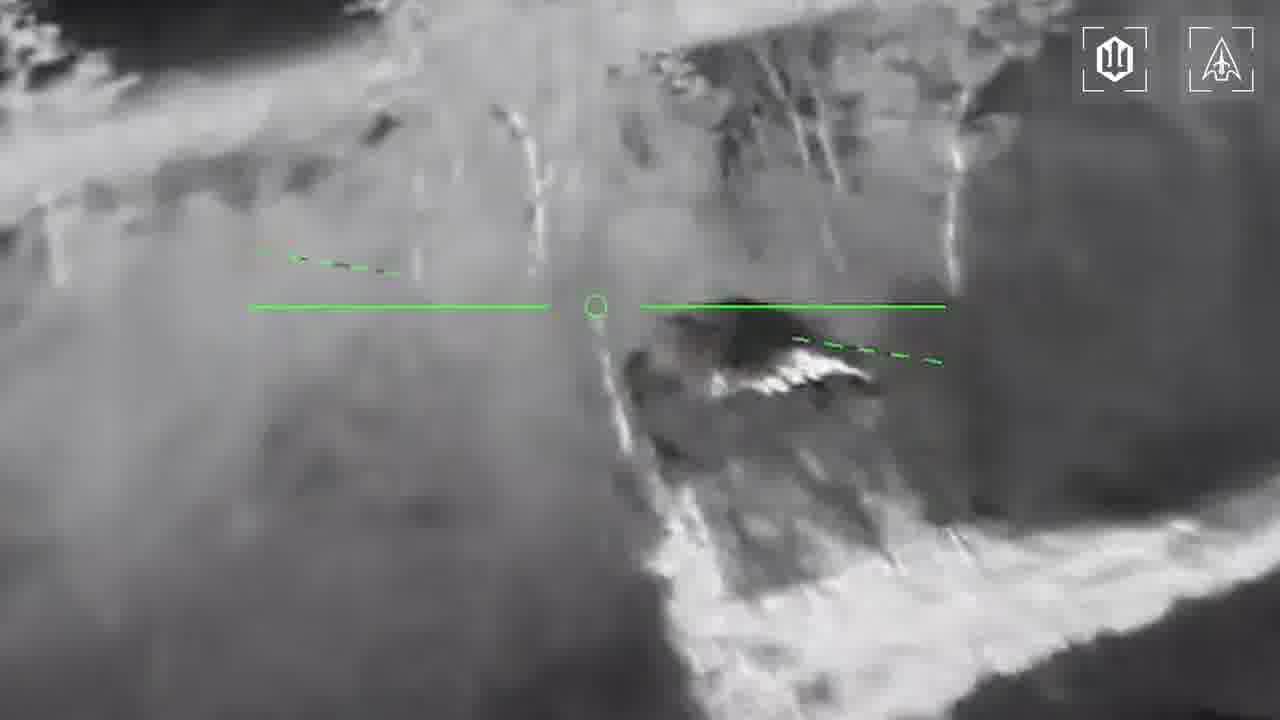 Apart of the port Ukrainian drones have attacked Iskander launcher and 2 Tu-142 planes at the military airfield in Taganrog