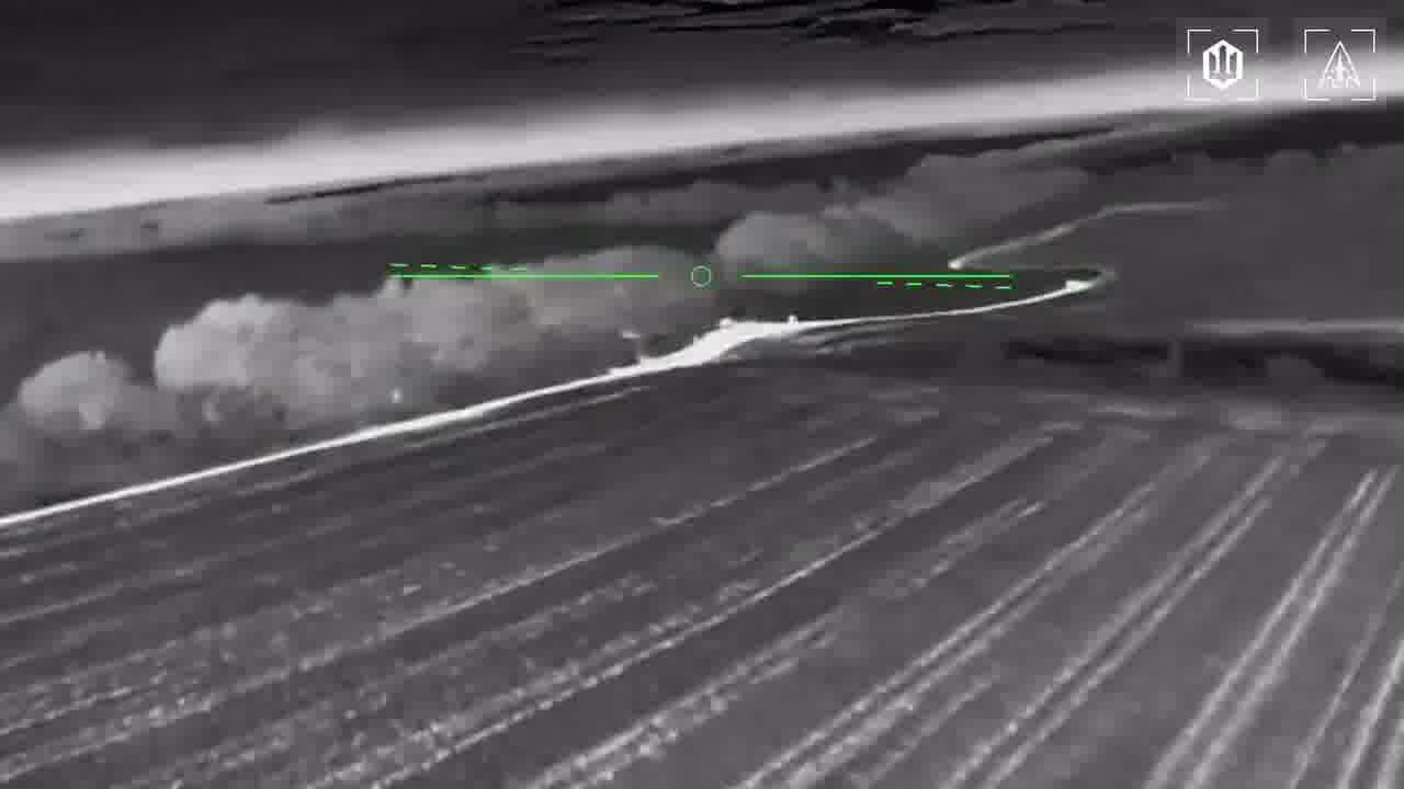 Apart of the port Ukrainian drones have attacked Iskander launcher and 2 Tu-142 planes at the military airfield in Taganrog