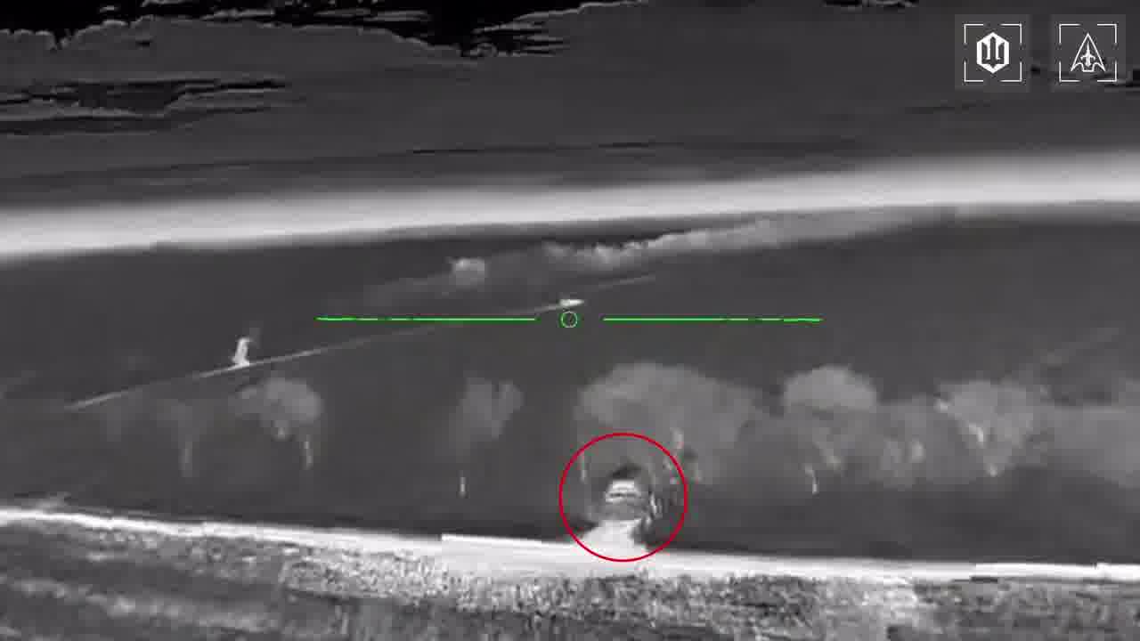 Apart of the port Ukrainian drones have attacked Iskander launcher and 2 Tu-142 planes at the military airfield in Taganrog