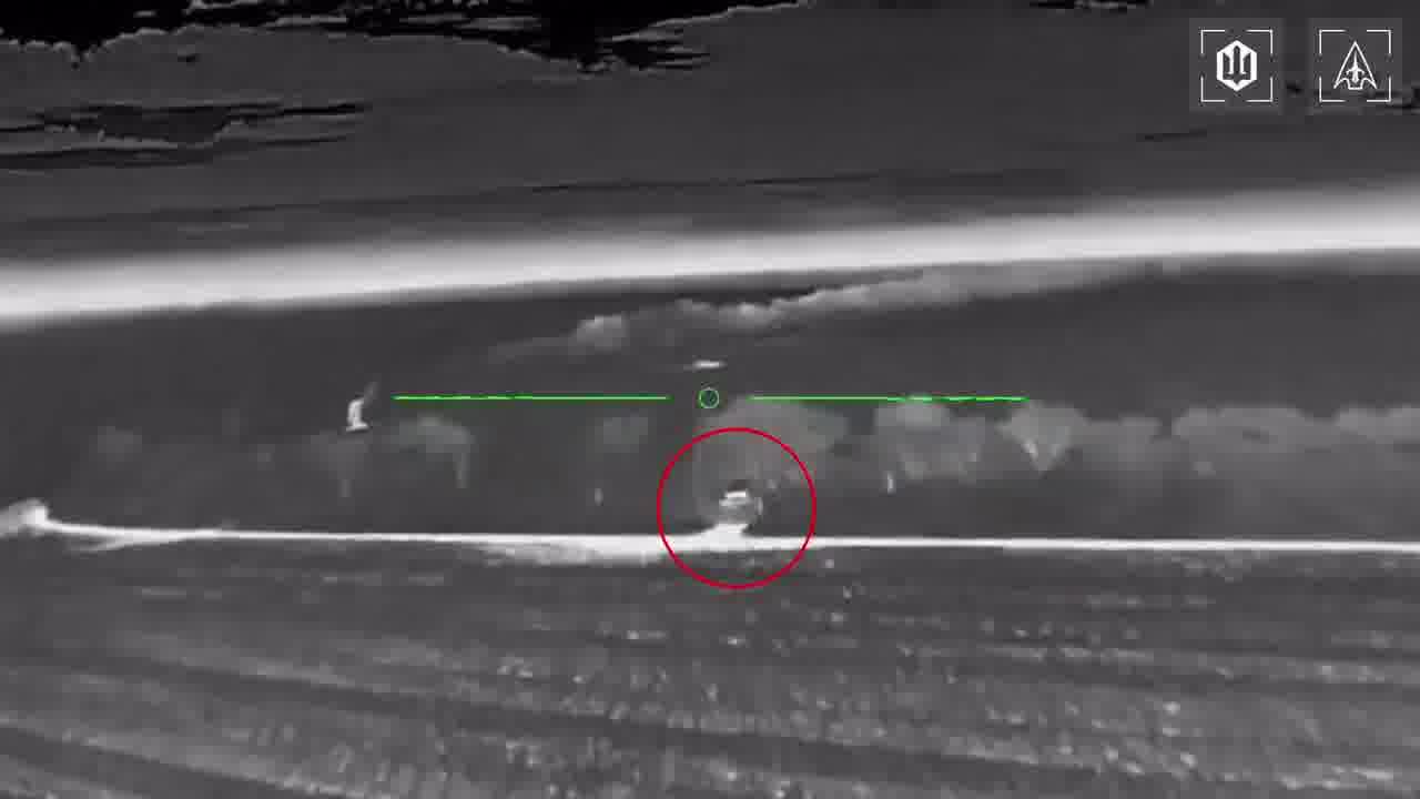 Apart of the port Ukrainian drones have attacked Iskander launcher and 2 Tu-142 planes at the military airfield in Taganrog