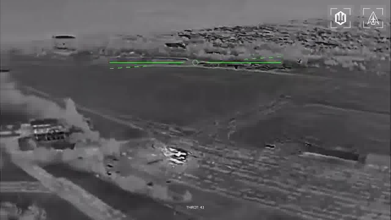 Apart of the port Ukrainian drones have attacked Iskander launcher and 2 Tu-142 planes at the military airfield in Taganrog