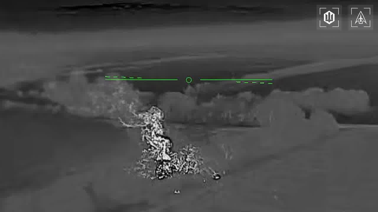 Apart of the port Ukrainian drones have attacked Iskander launcher and 2 Tu-142 planes at the military airfield in Taganrog