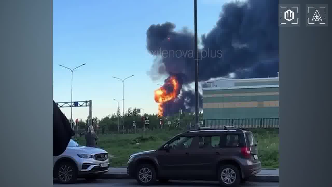 Ukrainian drones hit a Steregushchy-class corvette of the Russian Navy Boikiy in Kronshtadt, Saint-Petersburg