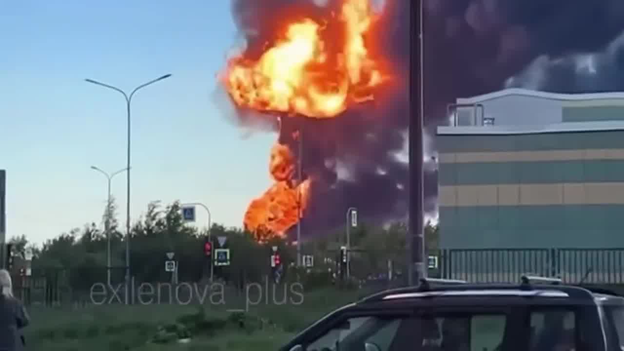 Ukrainian drones hit a Steregushchy-class corvette of the Russian Navy Boikiy in Kronshtadt, Saint-Petersburg