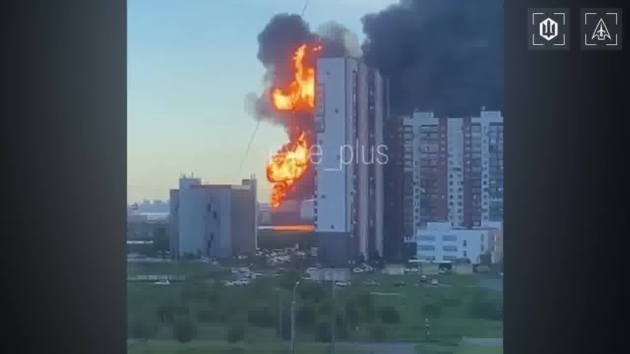 Ukrainian drones hit a Steregushchy-class corvette of the Russian Navy Boikiy in Kronshtadt, Saint-Petersburg