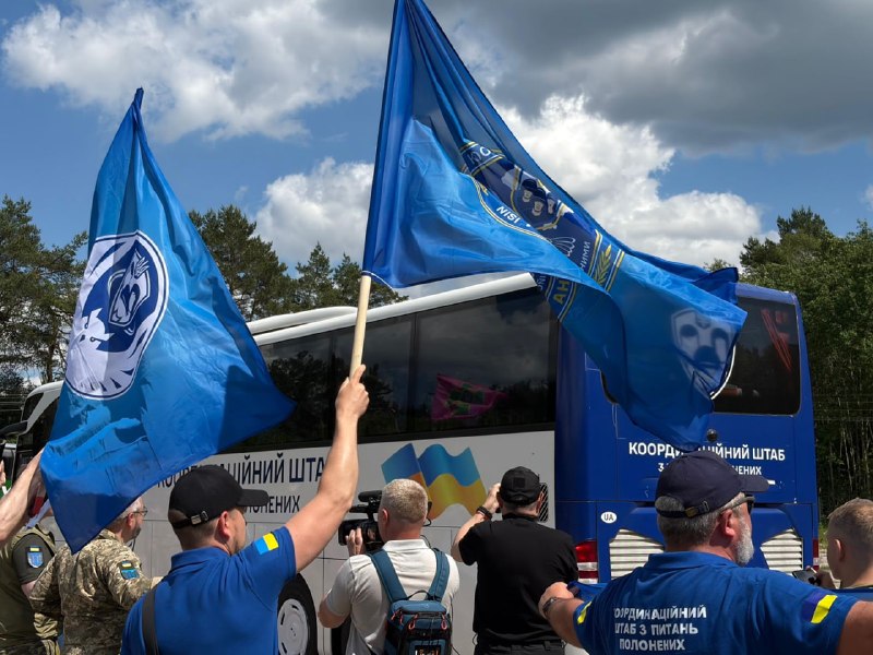 185 Ukrainian servicemen were released from Russian captivity in a new prisoners swap