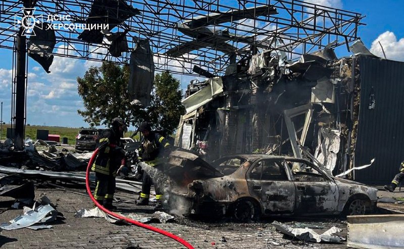 1 person killed, 11 wounded as result of drone strike at the petrol station near Kherson