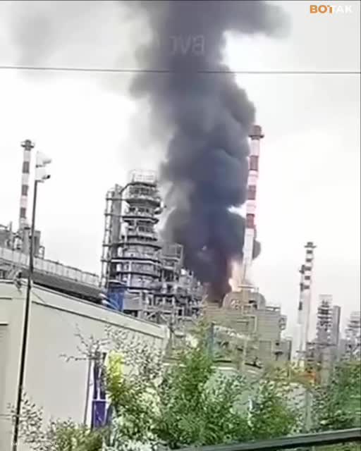 Fire and explosions reported at Antipinskiy oil refinery in Tyumen